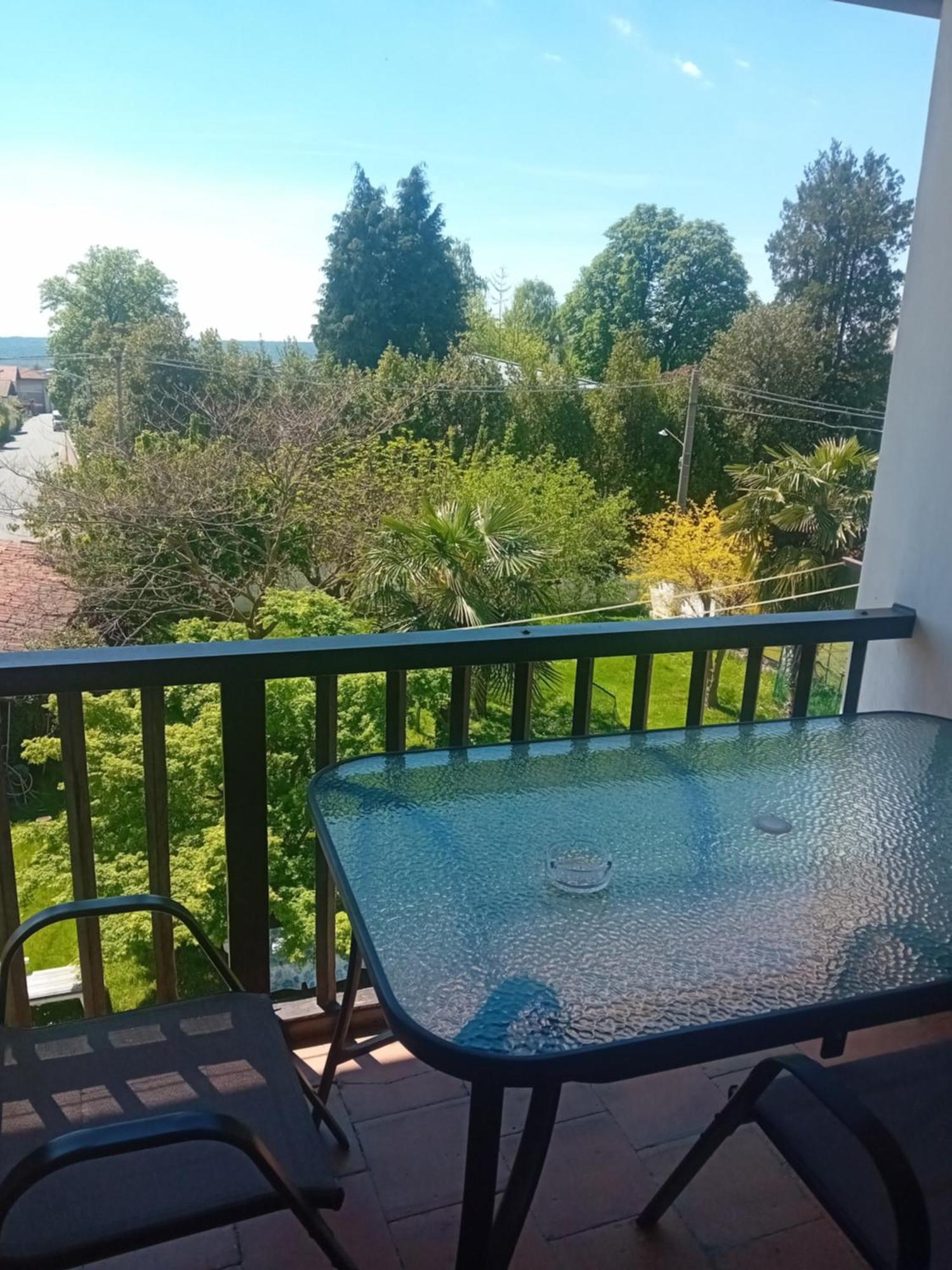 Alloggio Grazioso Con Vista Giardino E Parcheggio Biella Szoba fotó